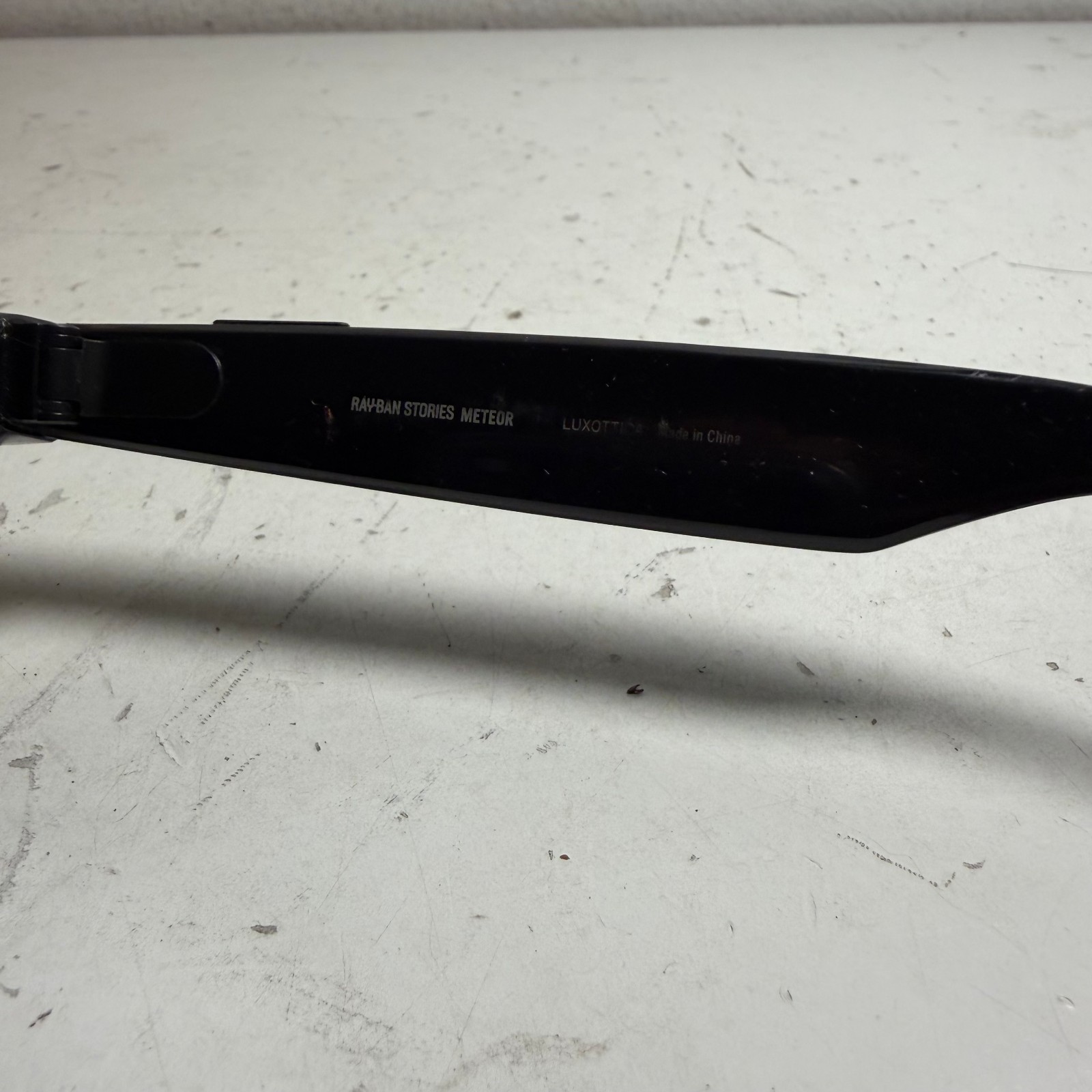 Ray-Ban Stories Meteor RW4005 Black Meta Smart Glasses with Charging Case