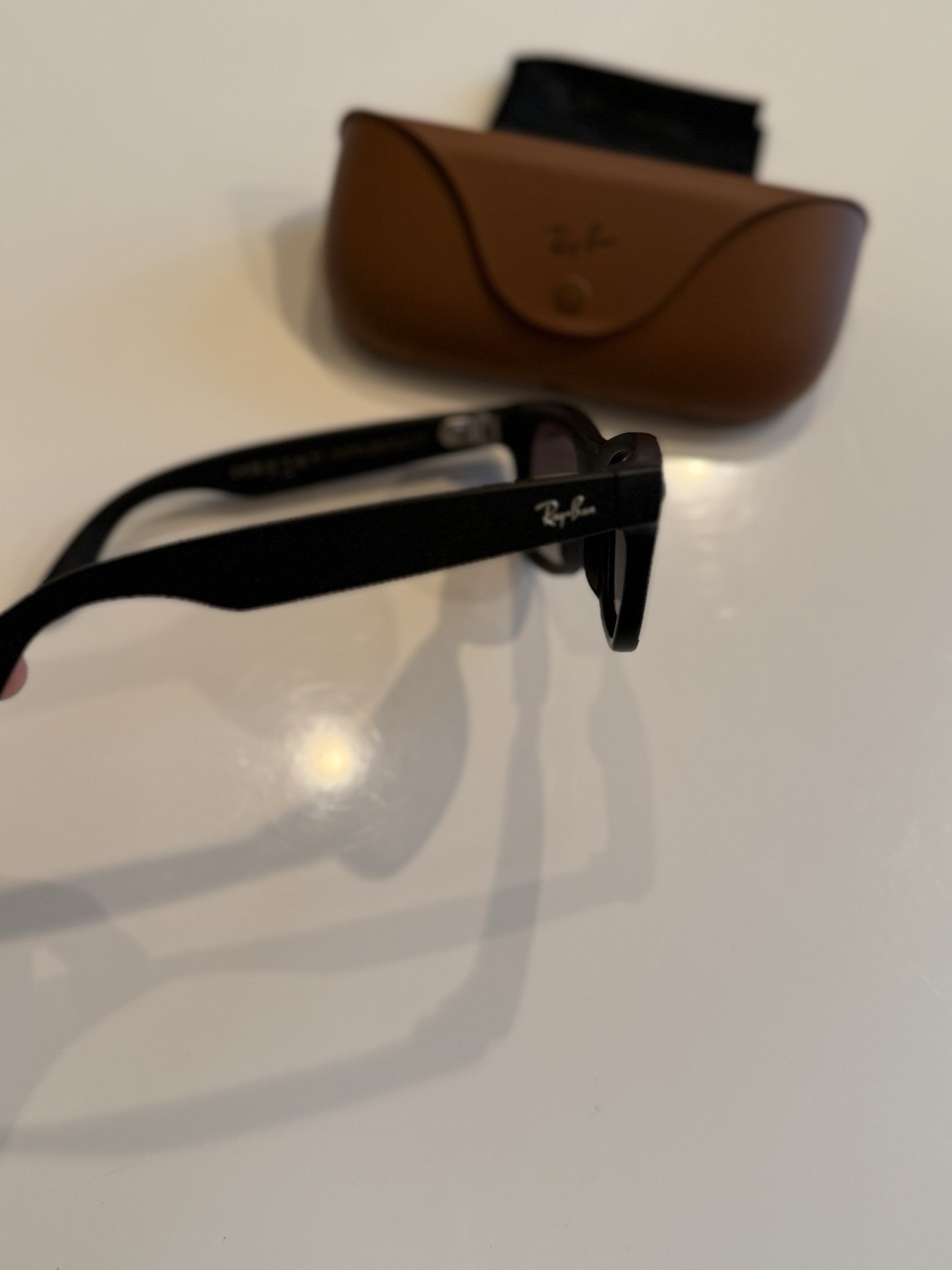 Ray-Ban Meta Wayfarer Gen 1 Matte Black frame w/ Graphite Lenses Very Good Cond.