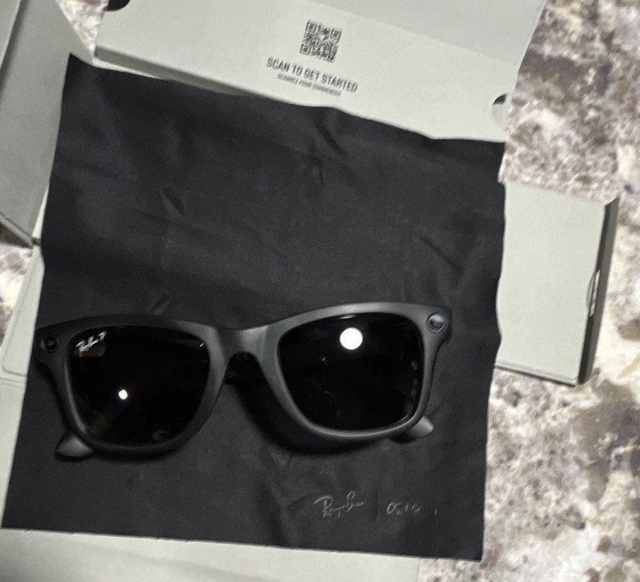 Ray-Ban Meta Wayfarer Smart Glasses RW4006 Bluetooth & Wi-Fi Connectivity