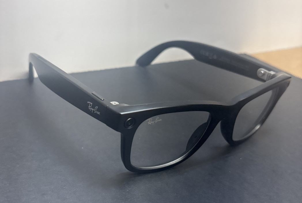 Ray-Ban Meta Wayfarer Smart Glasses Matte Black RW4008 601S1M 53 22 155 3F